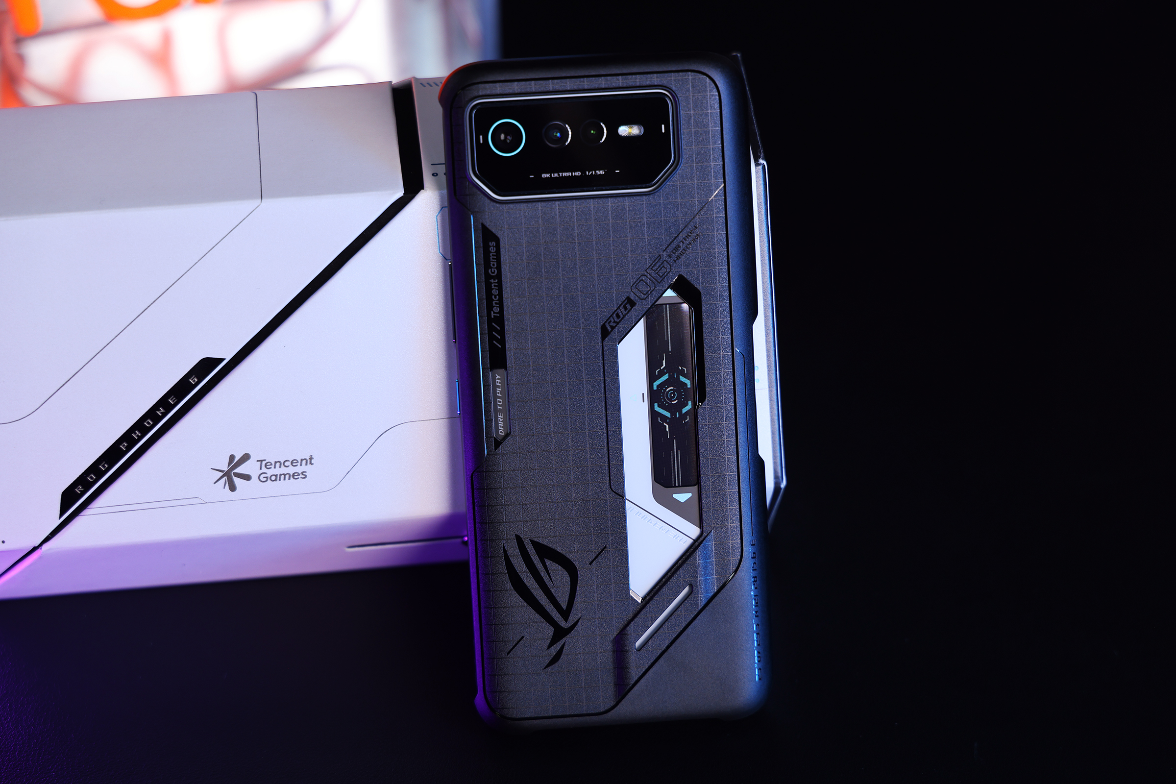 科技感十足的电竞旗舰腾讯rog游戏手机6pro图赏