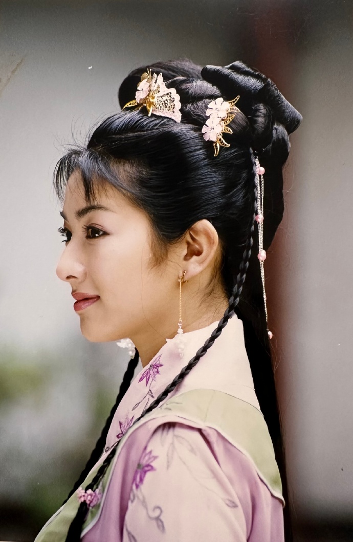 组图:回忆杀!黄奕分享《上错花轿嫁对郎》未公开剧照