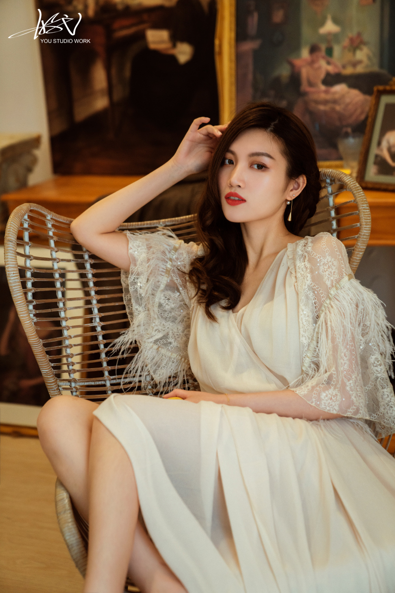 唯美私房照——气质女人午后的休闲时光