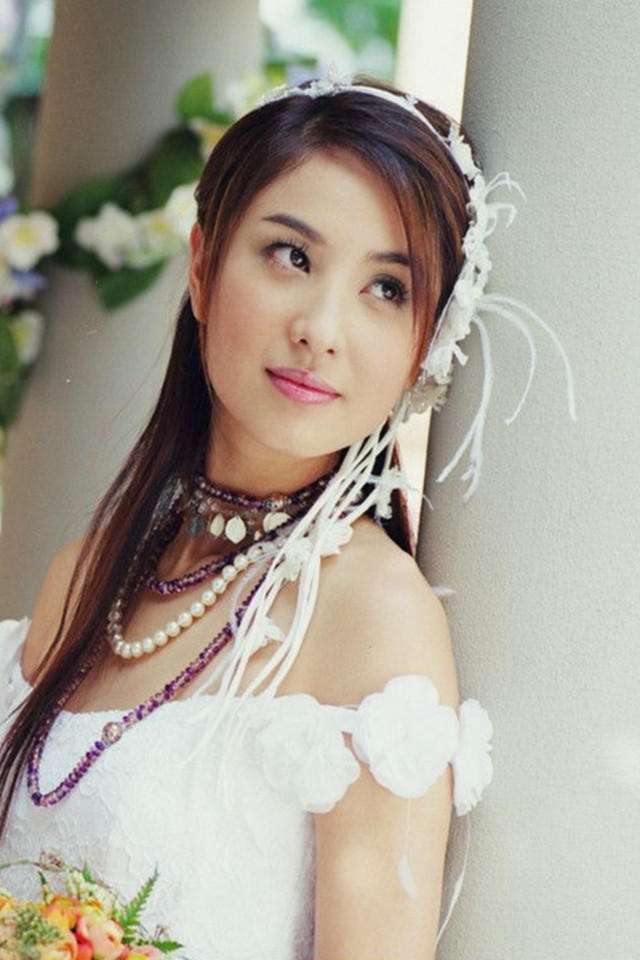 郑希怡:出道即巅峰,却遭遇露点丑闻,濒临死亡,39岁重新出道!