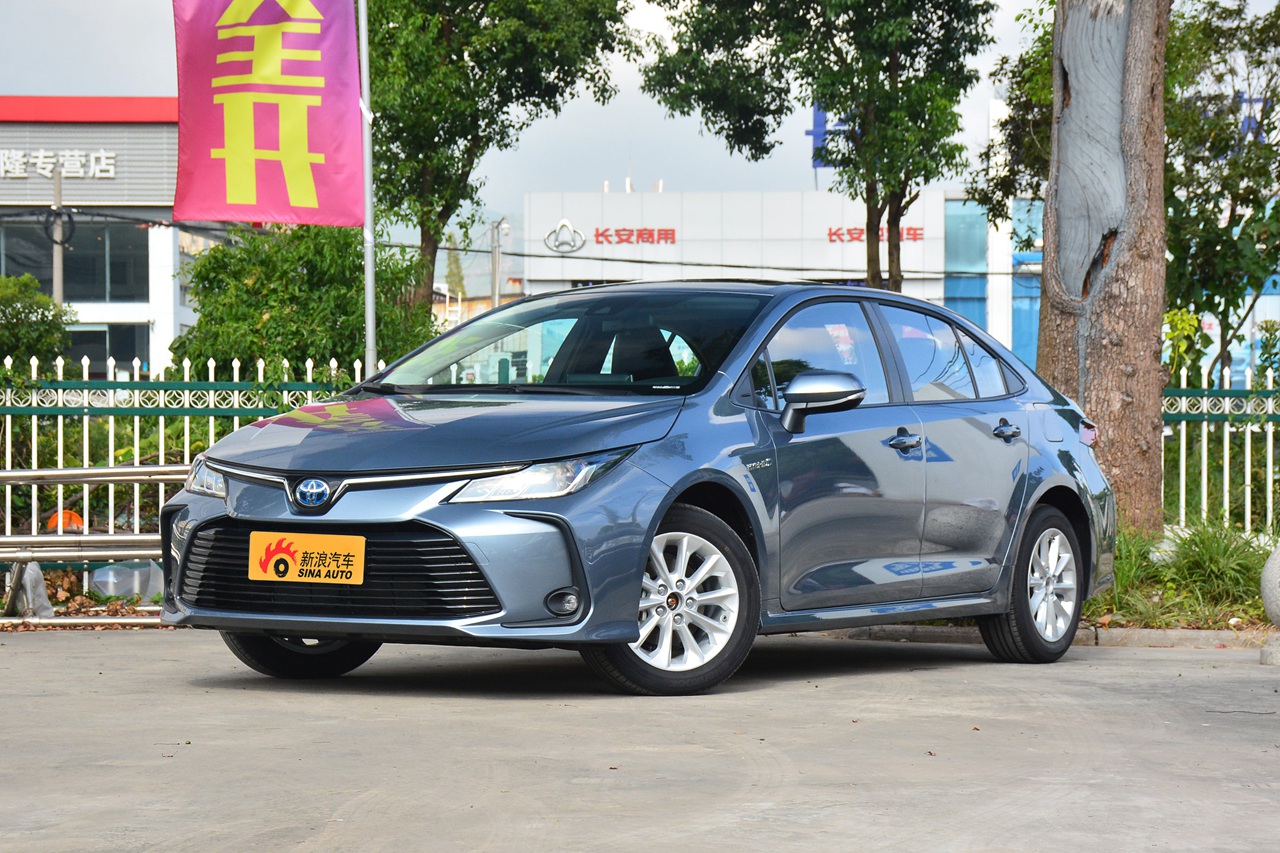 2021款卡罗拉双擎1.8l e-cvt精英版