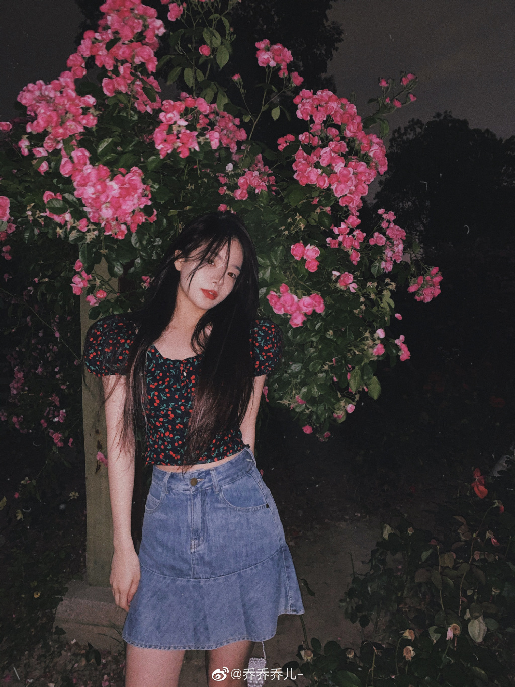 网红美女乔儿迷人美照欣赏
