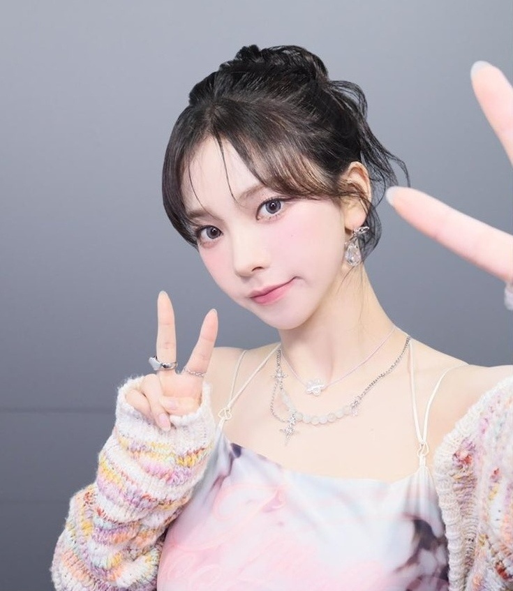 组图:美女们贴贴!柳智敏被金智秀邀请去blackpink演唱会