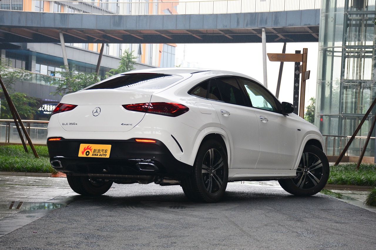2021款奔驰gle 350e 4matic 轿跑suv