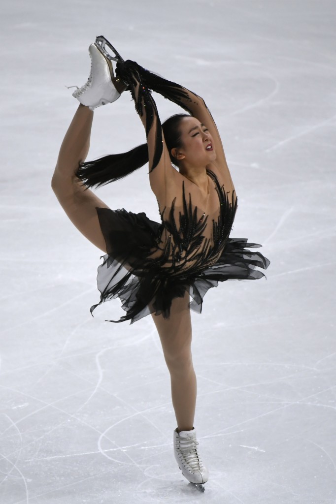 浅田真央日本花滑女神,日本人最想和她结婚,深入了解知道她很美