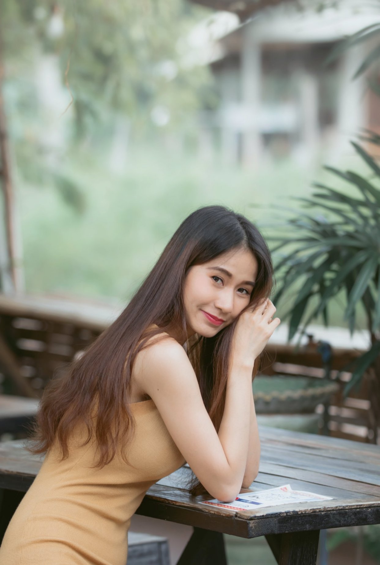 拥有曼妙身姿的优雅美女,喜欢来看看