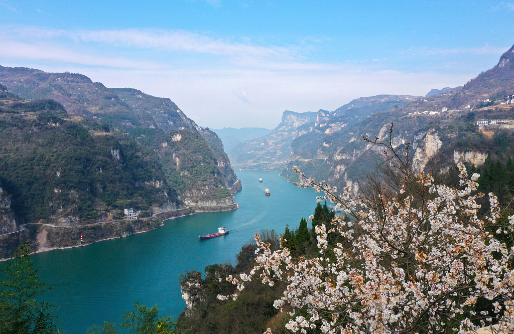 湖北宜昌:西陵峡畔春暖花开