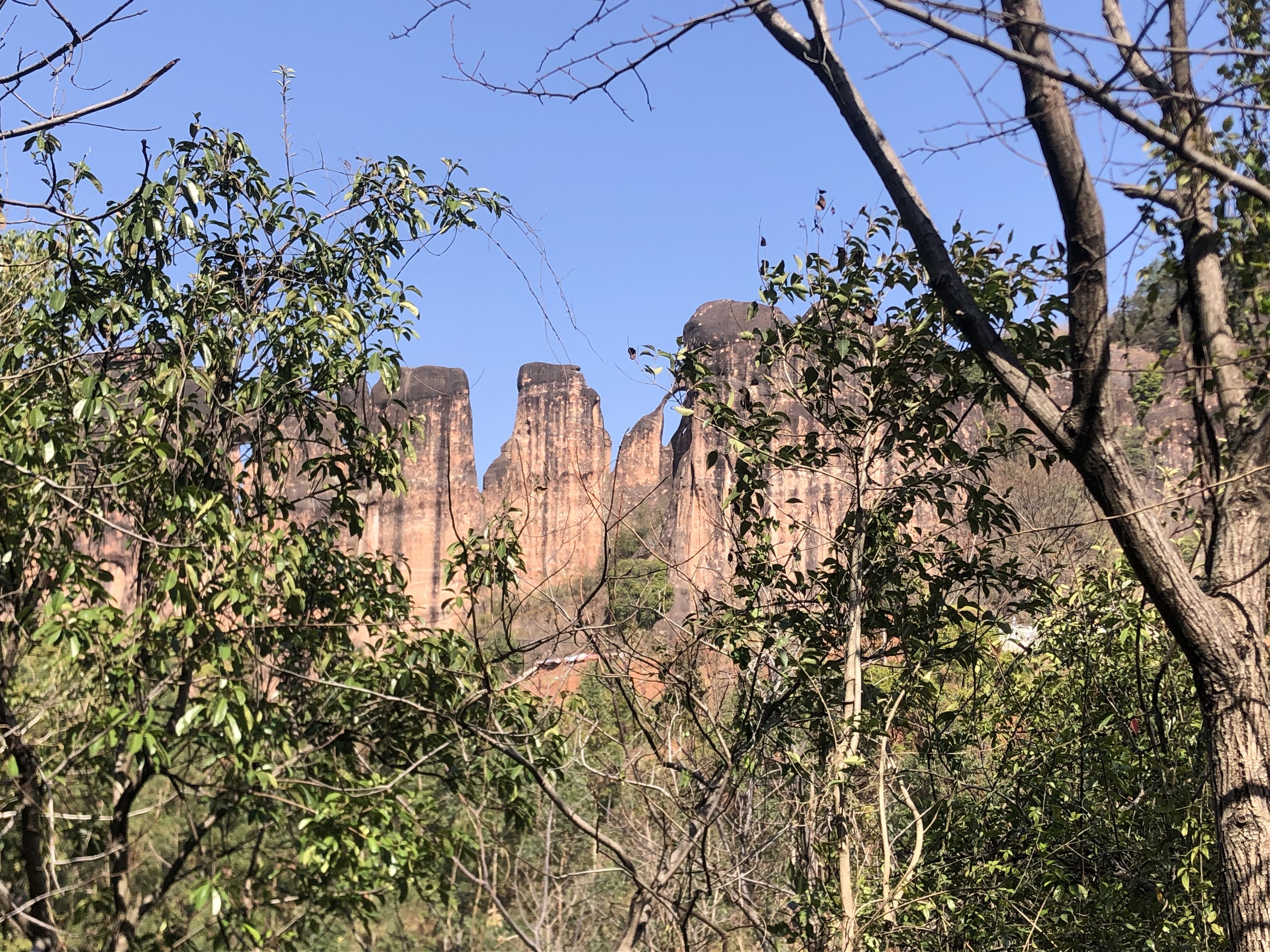 深圳周边游:广东北大门岭南第一镇坪石镇金鸡岭风景区游玩攻略!