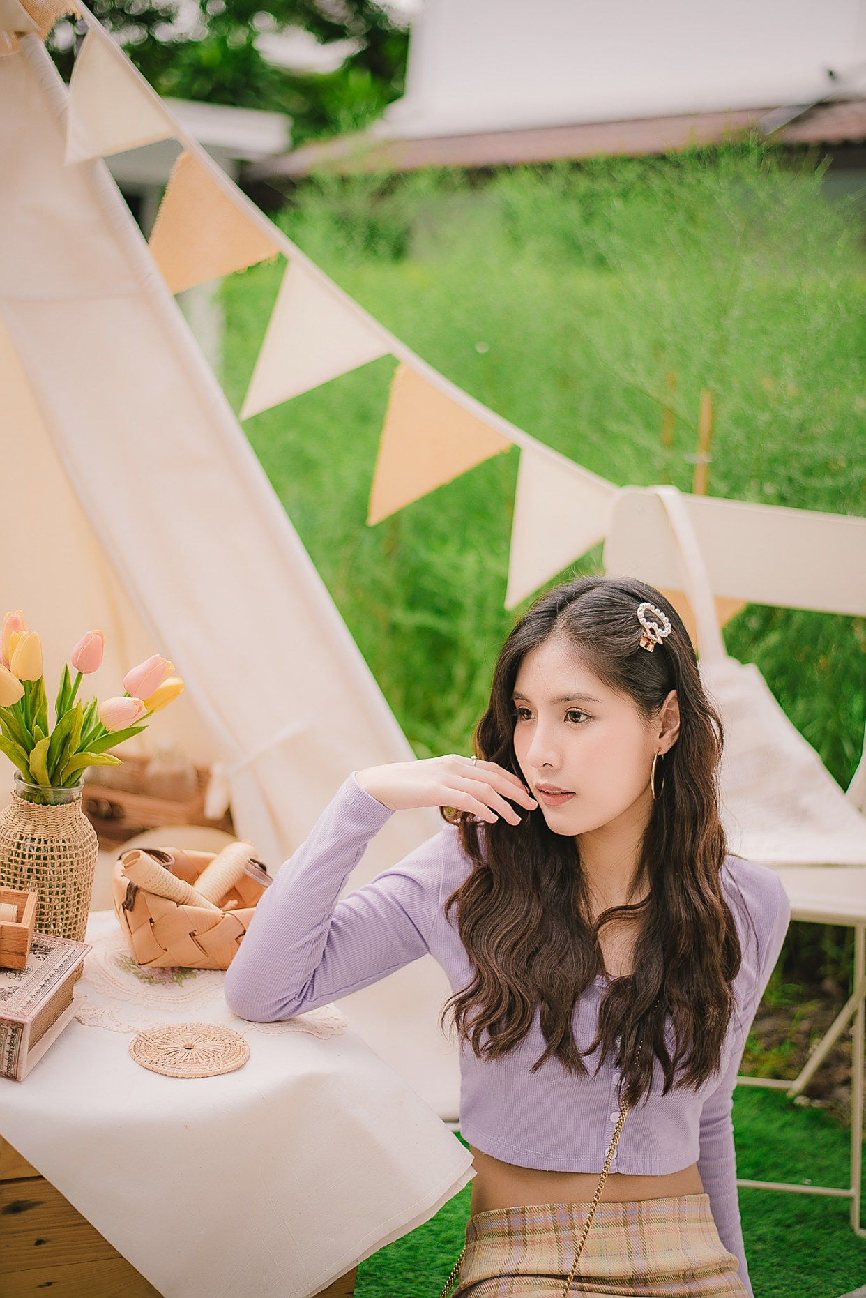 活泼可爱的美女,户外美拍,喜欢来看看