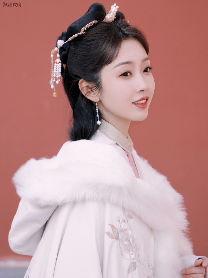 明艳动人的宣璐