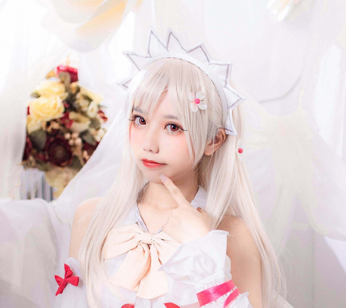 伊莉雅情人节礼装cos,是你的白巧克力吗?