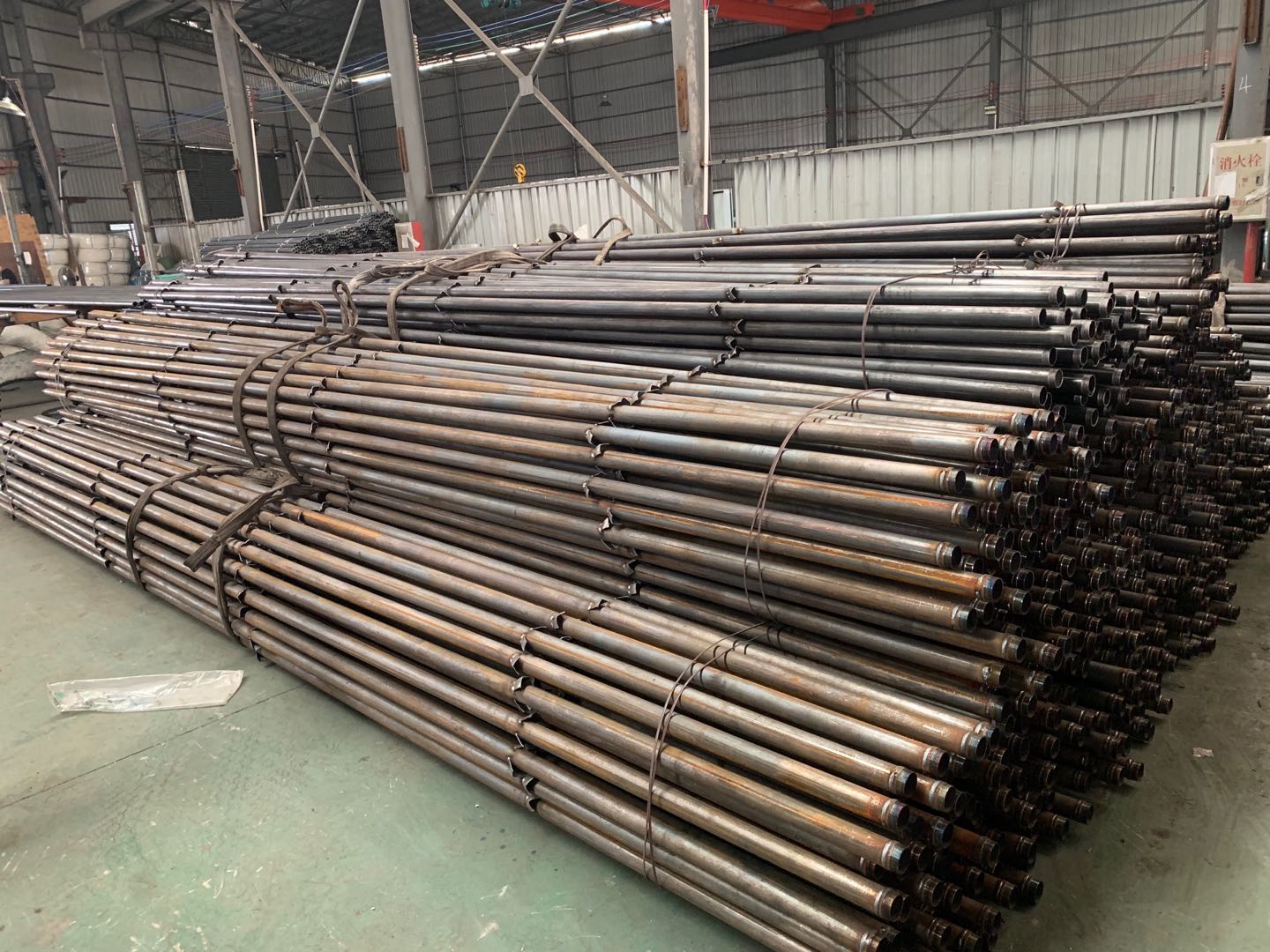 注浆管钢花管42 48mm打尖钻孔倒角小导管无缝管棚管 国标厂家直销