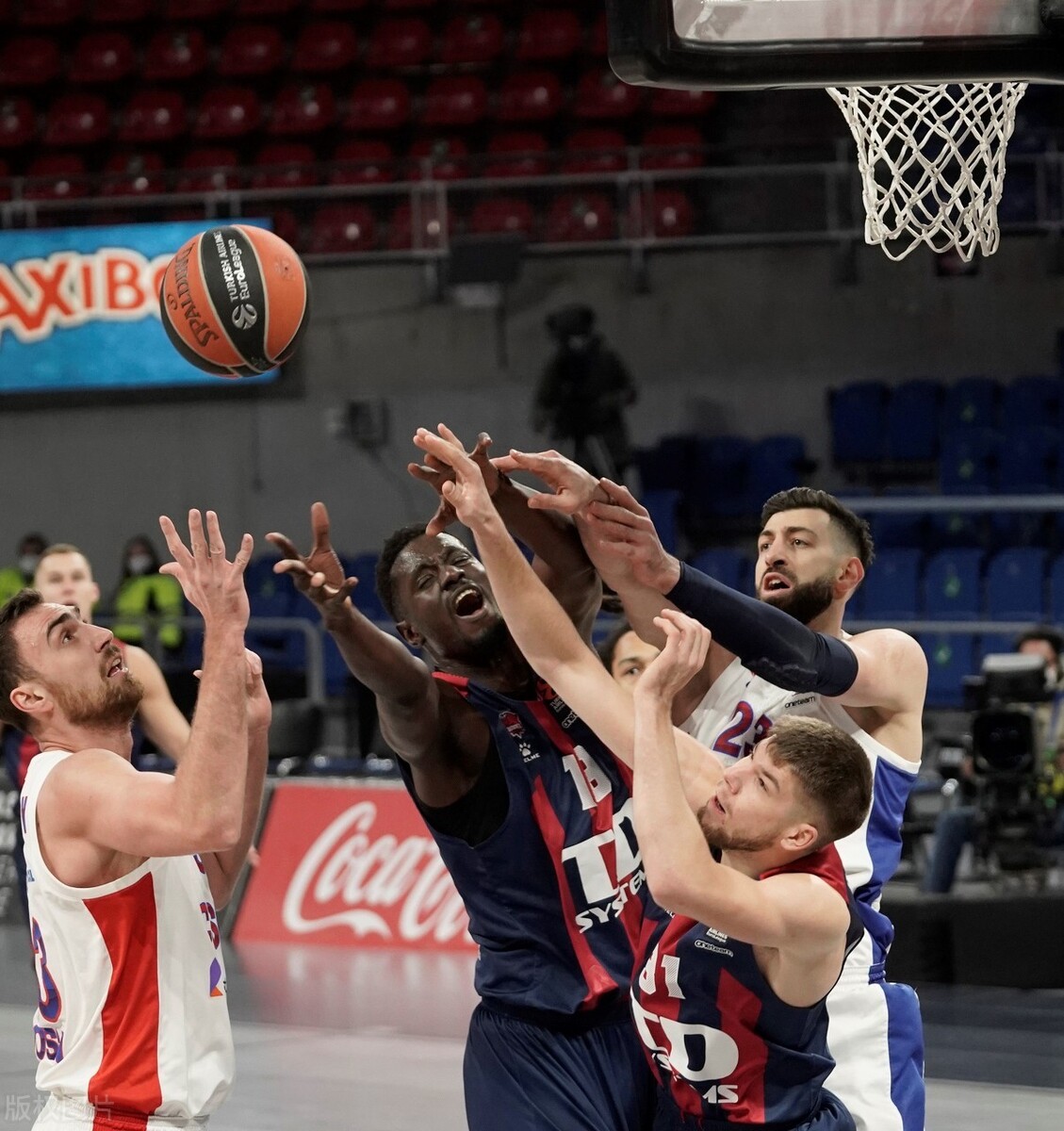 欧洲篮球冠军联赛常规赛:莫斯科中央陆军93-95巴斯克尼亚