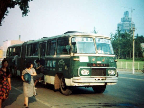 大连曾经使用过的老式公交车