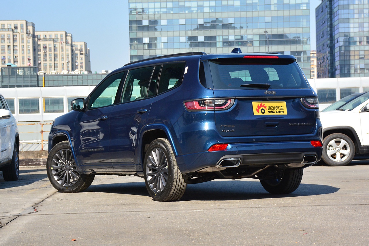 2021款大指挥官2.0t自动四驱80周年纪念版