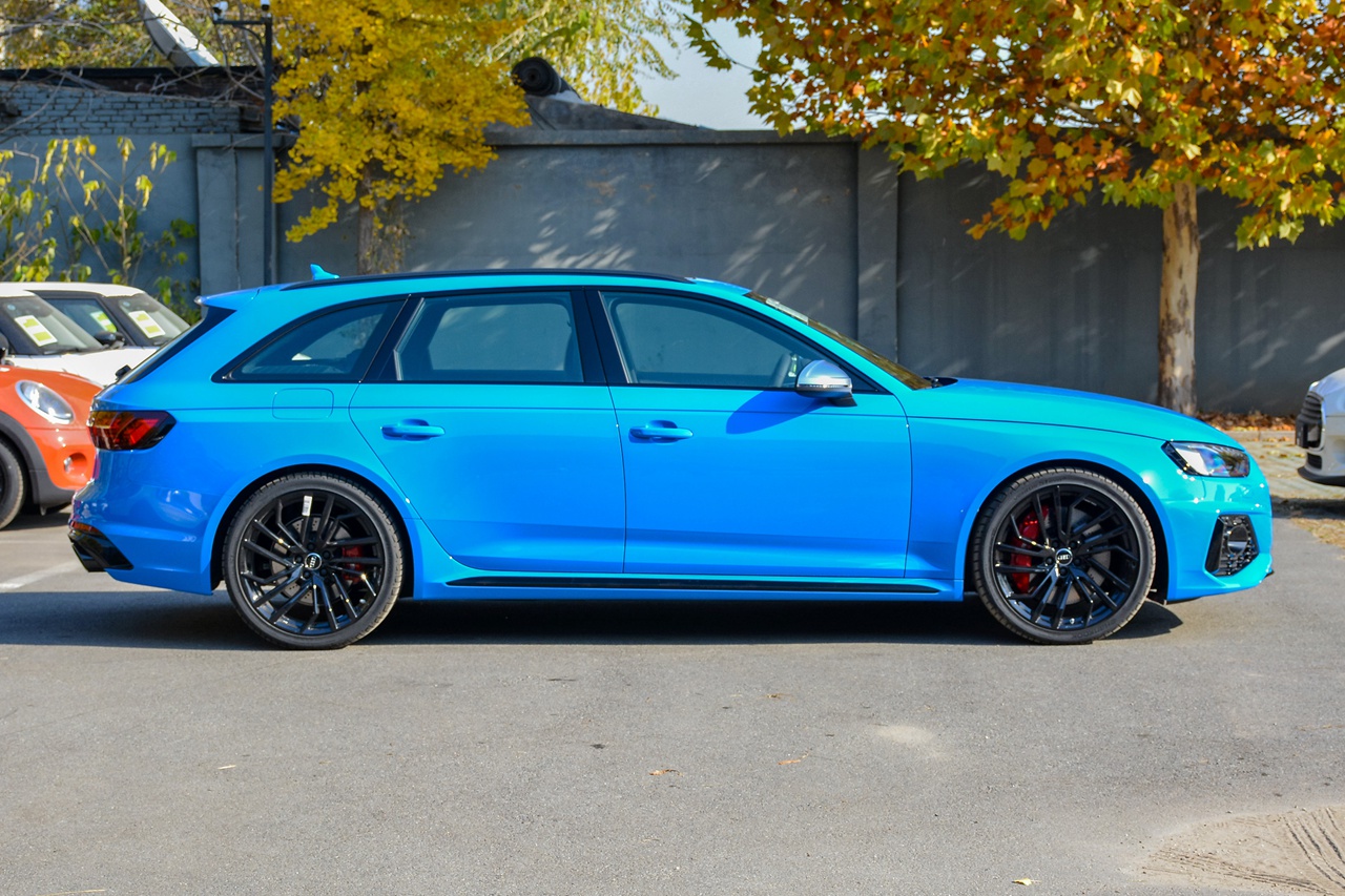 2020款奥迪rs4 2.9t avant