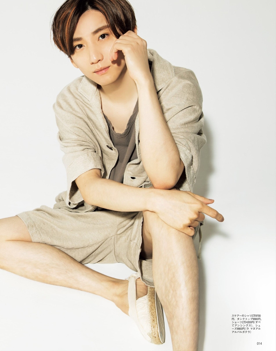 组图:京本大我拍摄杂志大片 面孔精致令人过目难忘