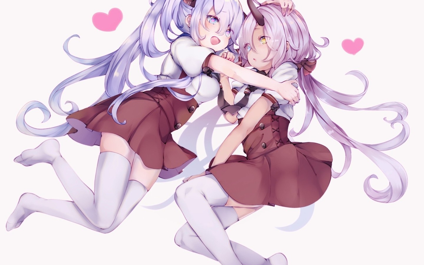 十分可爱的双胞胎壁纸图