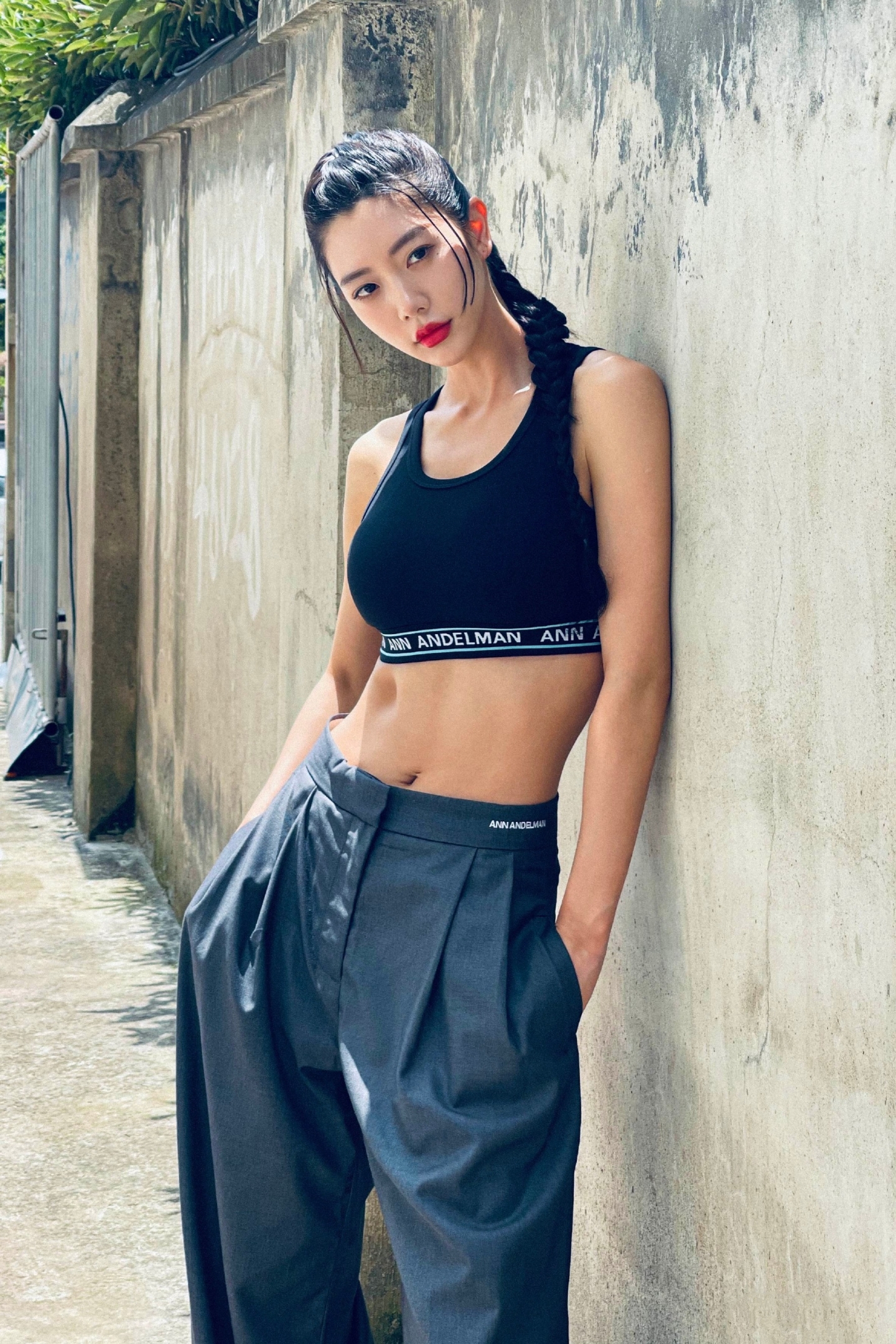 英國籍亞裔美女克拉拉(clara lee)