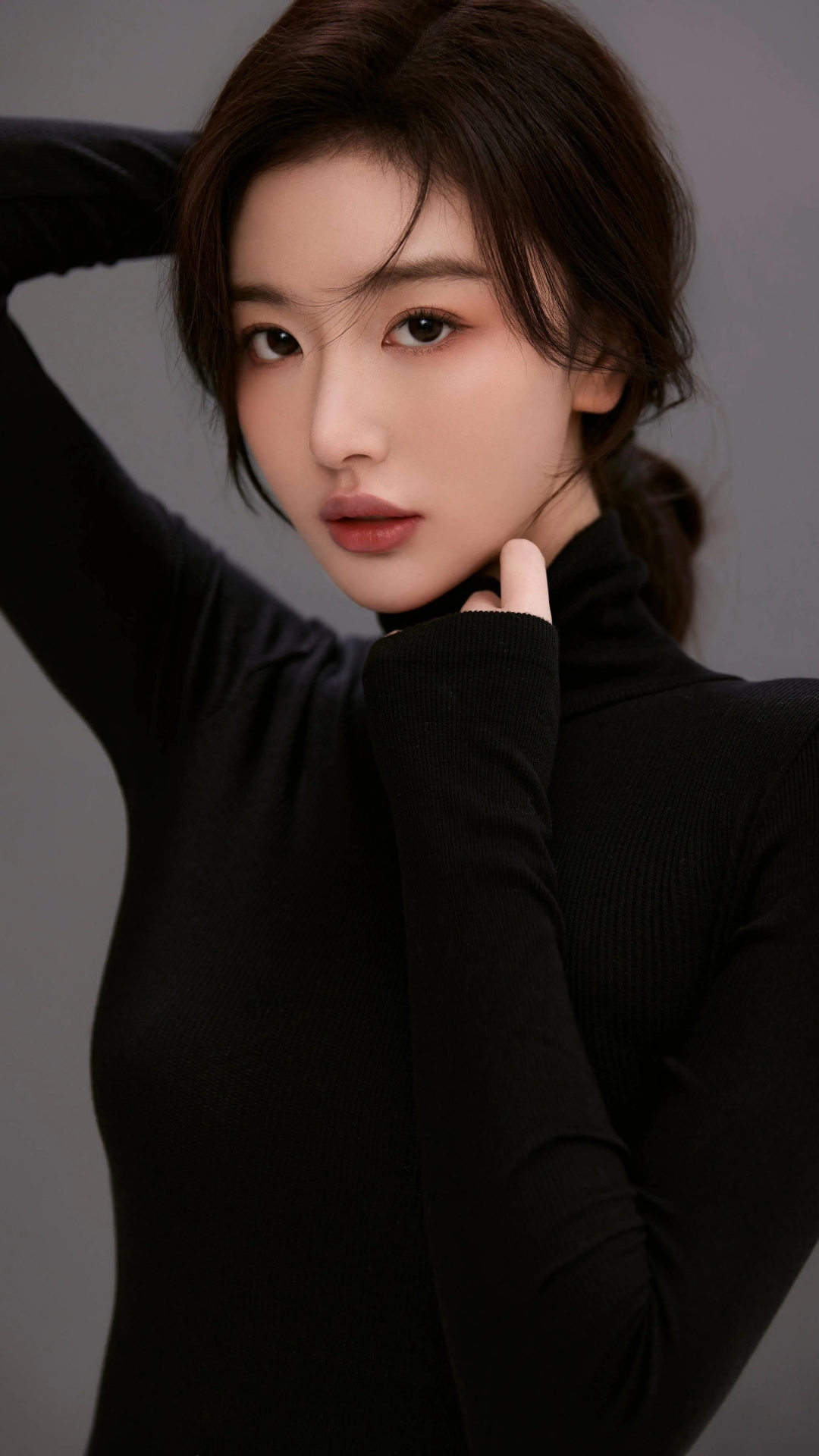 孙雪儿没有华丽的修饰,美得自然纯净