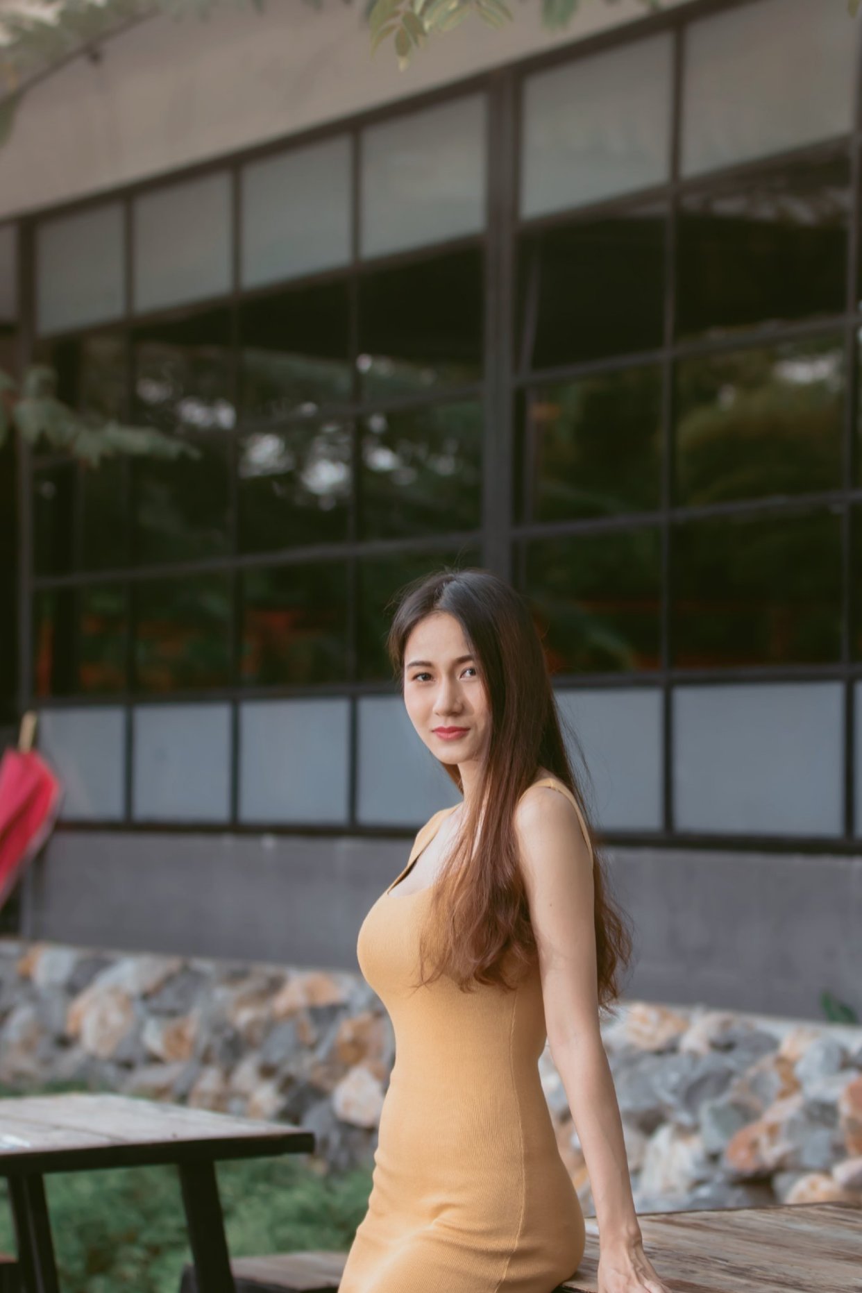 拥有曼妙身姿的优雅美女,喜欢来看看