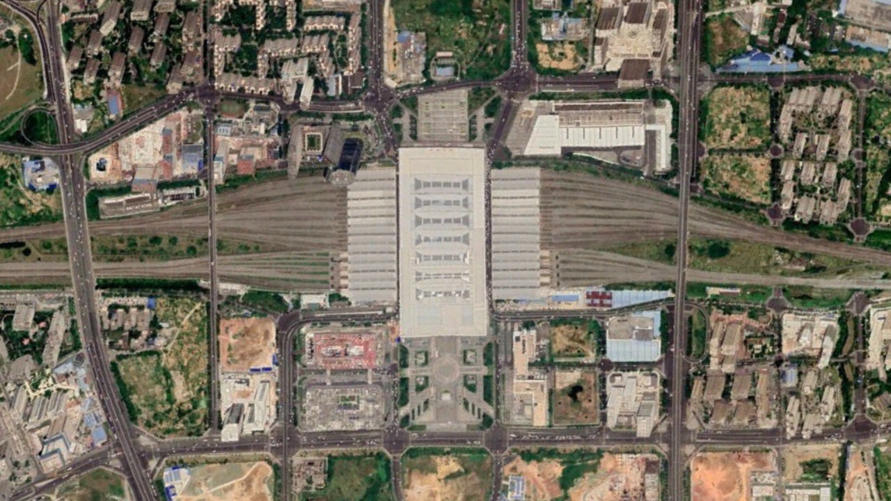 航拍高铁g2837次(成都东-大理)各车站,途经宜宾,昆明