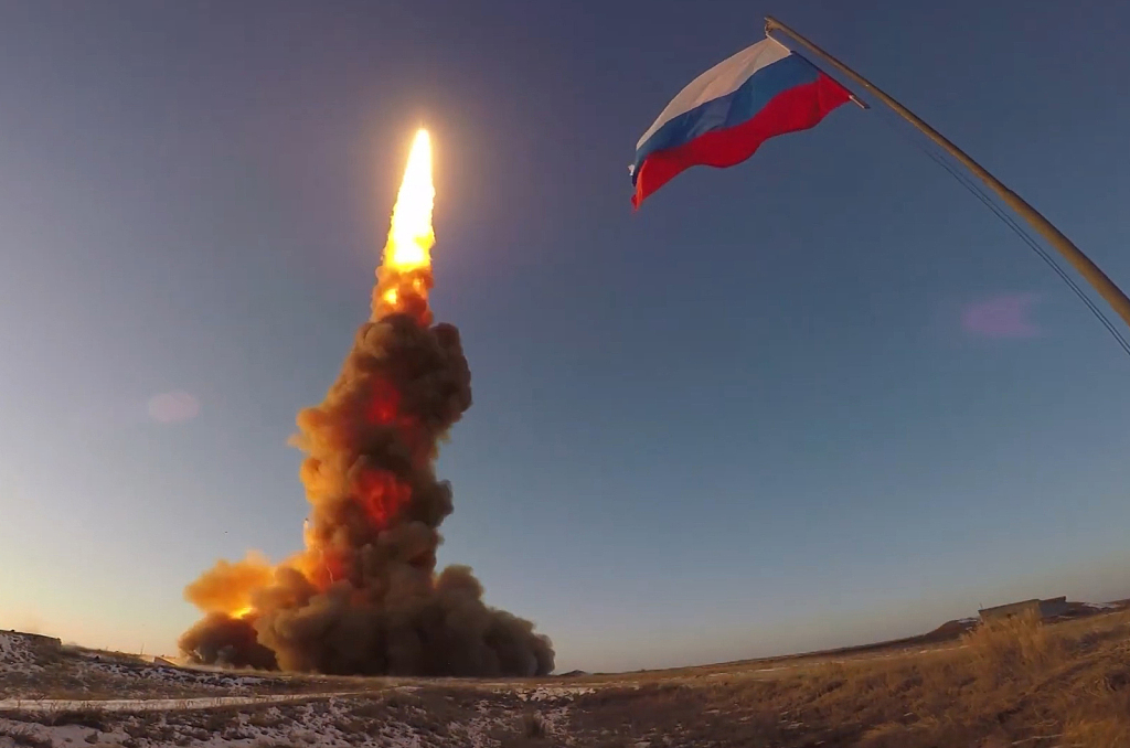 俄罗斯成功试射新型反导导弹
