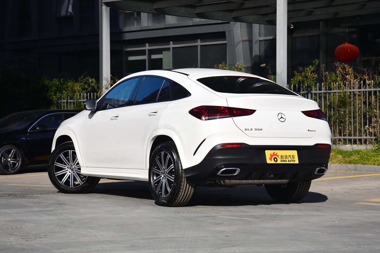 2020款奔驰gle级350轿跑suv豪华型
