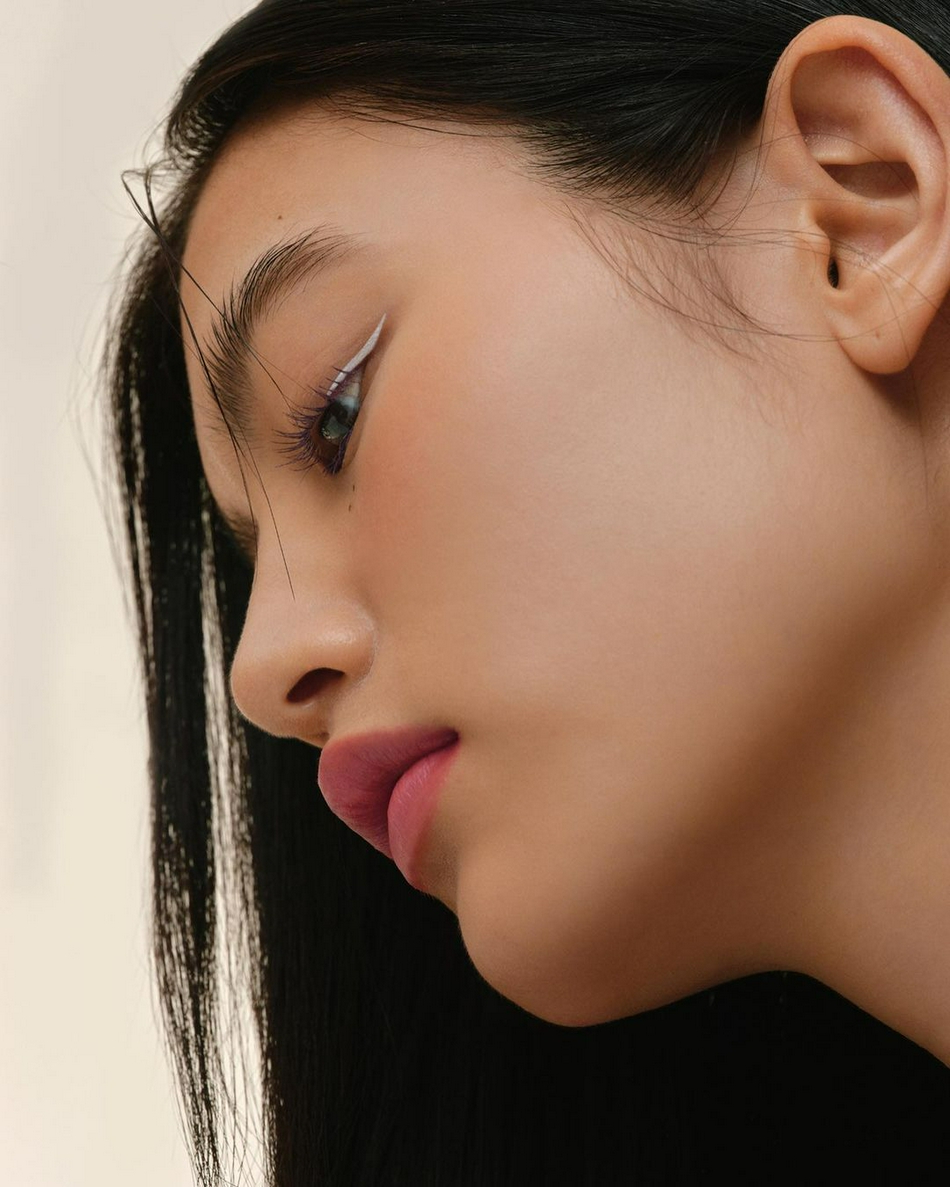 组图:立花惠理彩妆大片出炉 彩色眼线凸显极佳时尚表现力