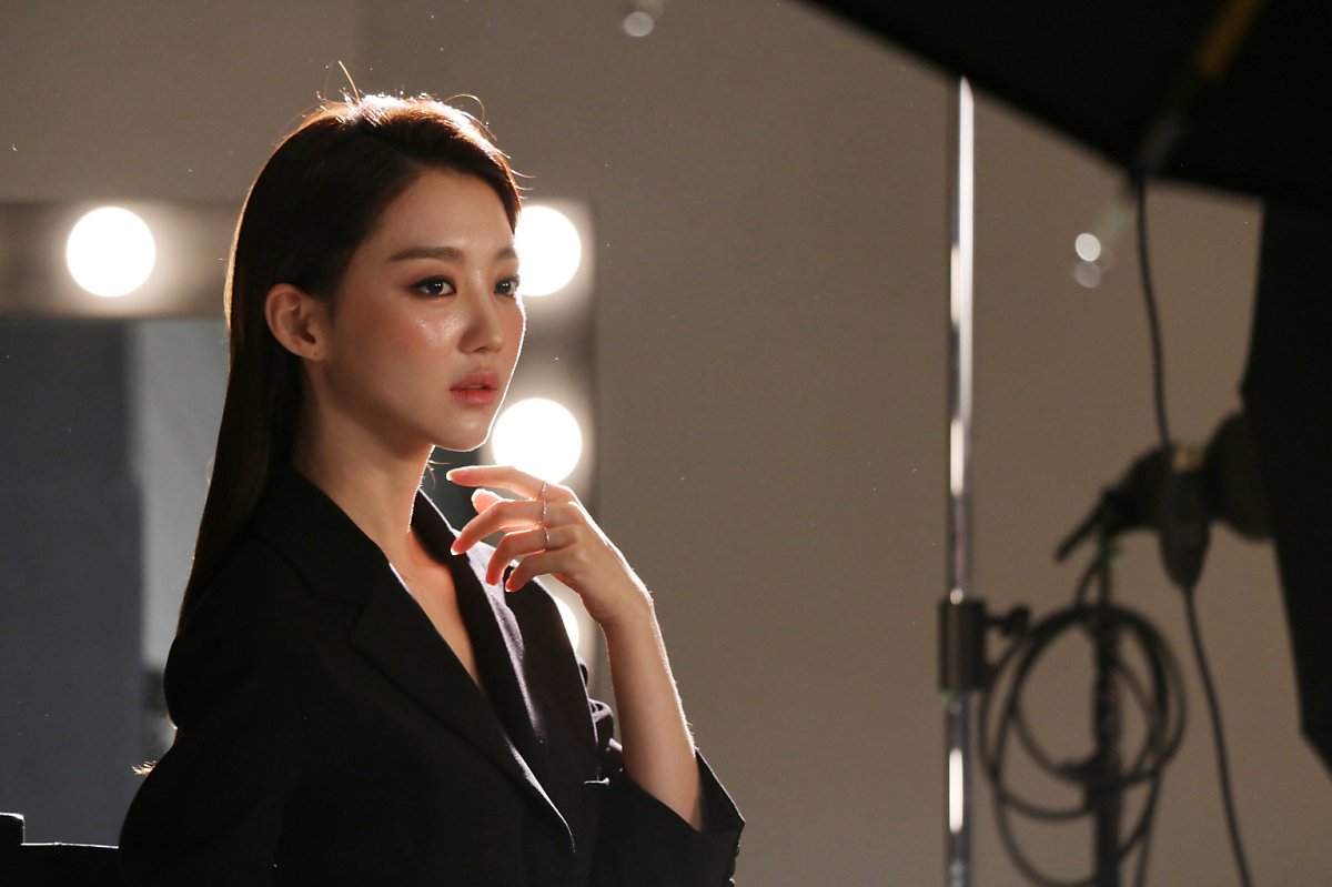 张熙珍 广告画报拍摄现场