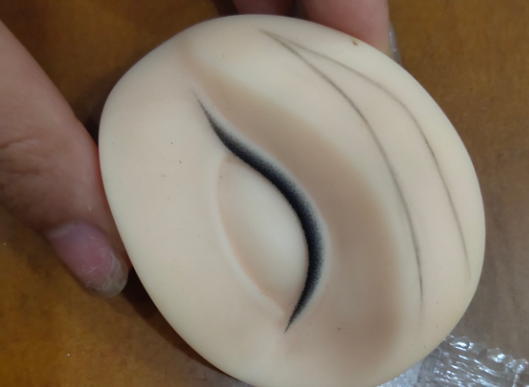 十九匠纹绣-眉眼唇仿皮作品