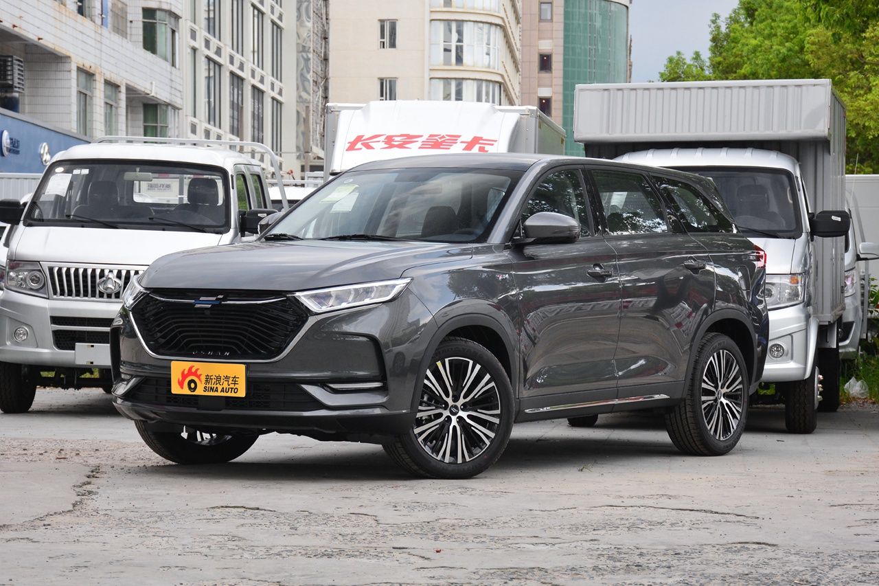 2021款长安欧尚x7 1.5t自动豪华型