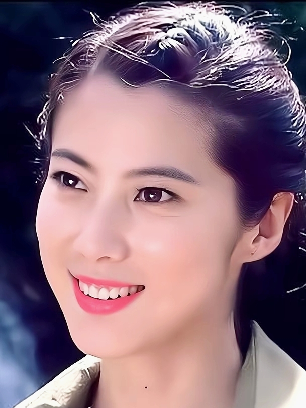 王珂,中国内地女演员,毕业上海戏剧表演系本科班,人称军旅之花