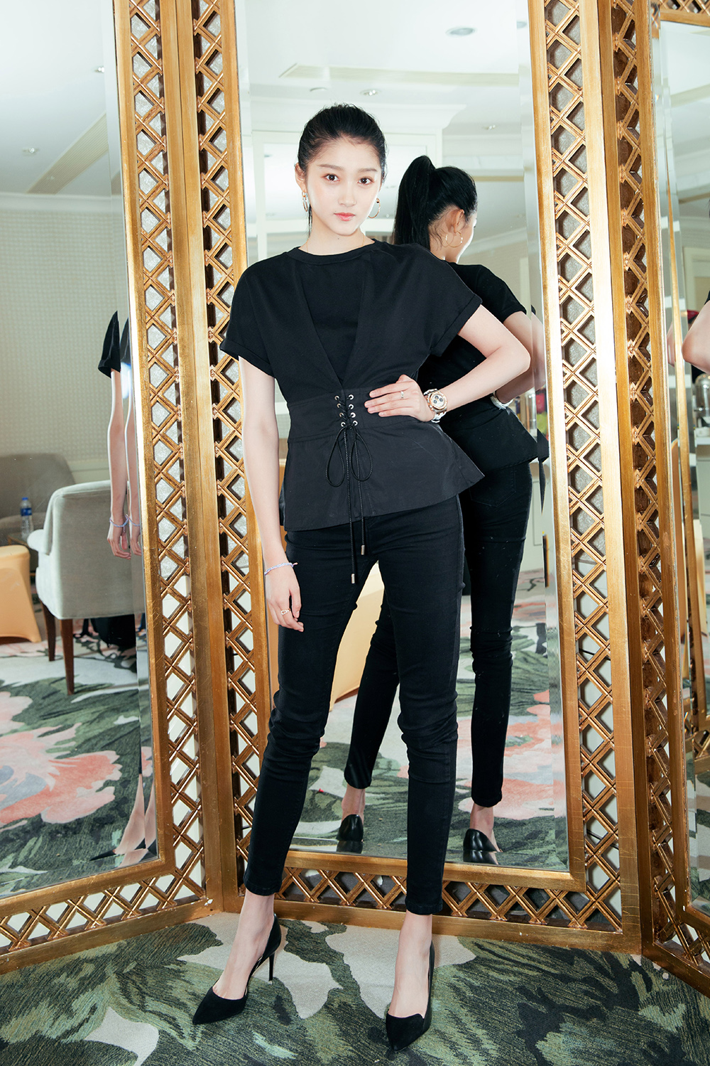 关晓彤,1997年9月17日出生于北京市,就读于北京电影学院