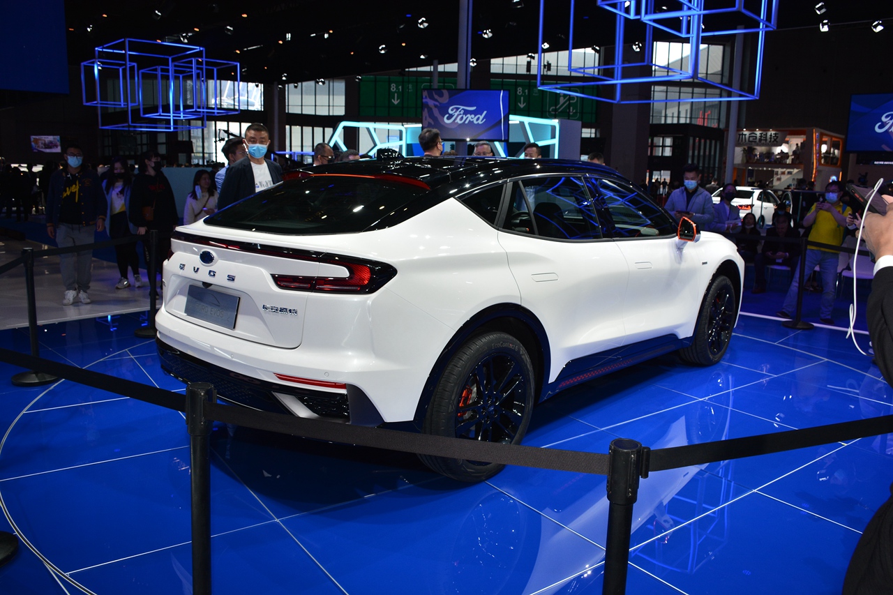 2021上海车展实拍:蒙迪欧evos