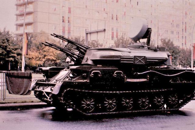 东德国家人民军武器篇(坦克/导弹/米格29/舰艇/ak-74/装甲车)
