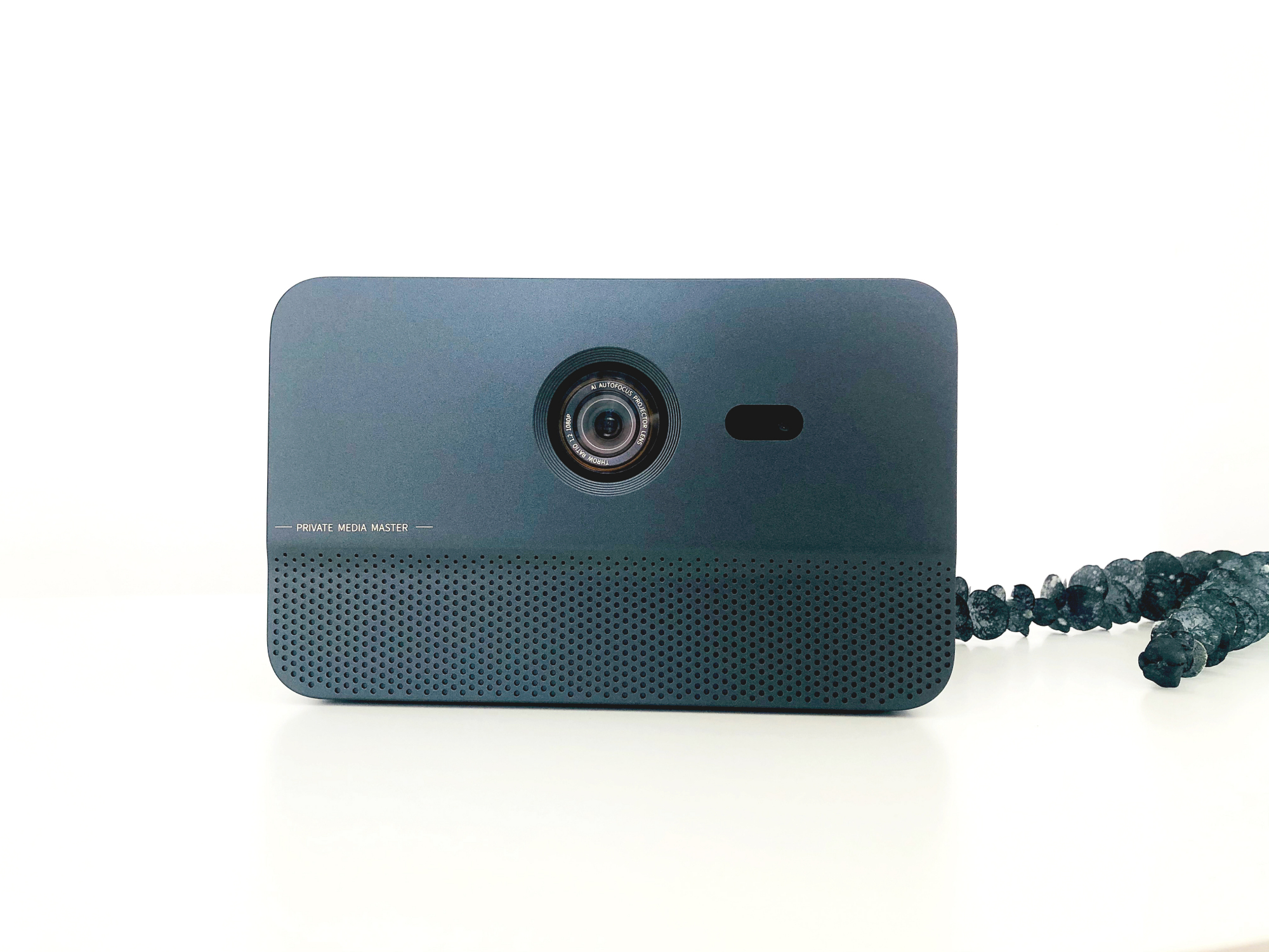 搭载2020超级芯片,长虹q3家用投影仪开箱图赏