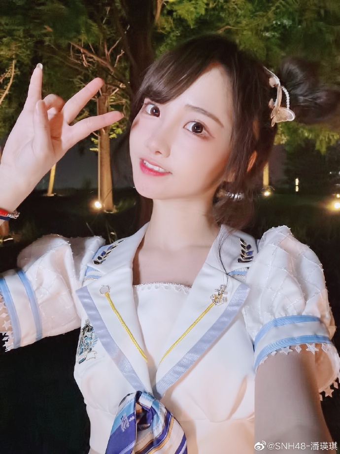 女团snh48成员潘瑛琪可爱美照欣赏