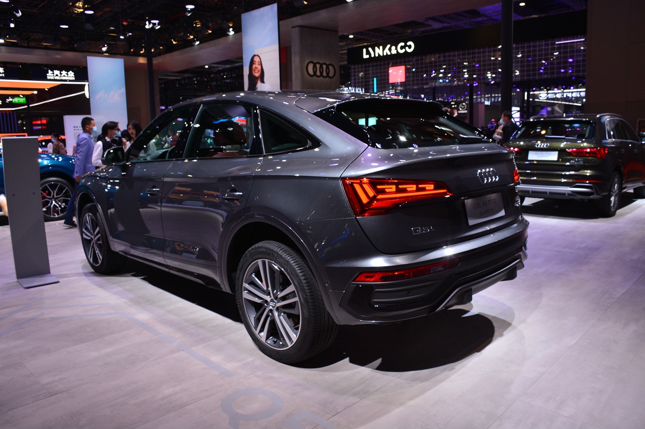 2021上海车展实拍:奥迪q5l sportback