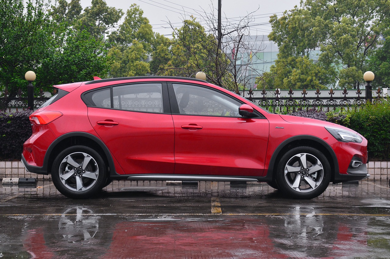 2021款福克斯active ecoboost 180劲潮型