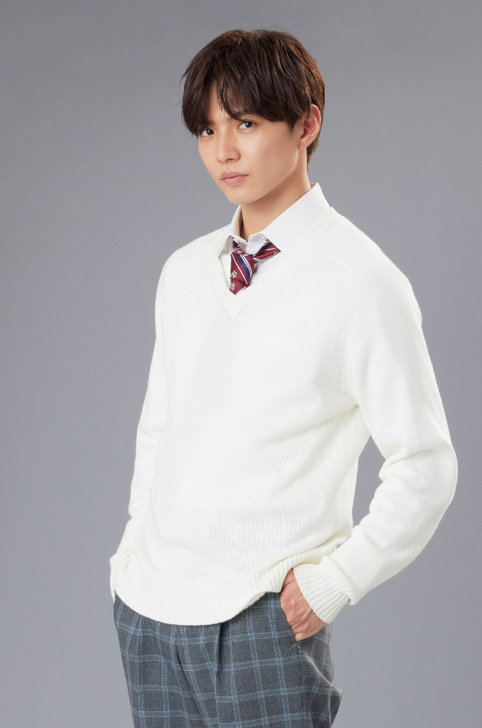 组图:佐藤大树与大政绚共演 一人分饰两角演初恋男友和神秘人