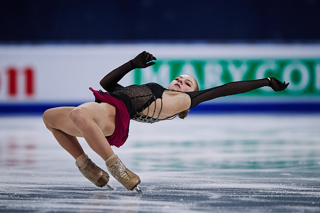 花样滑冰的美 在于相机中那静止的一刻
