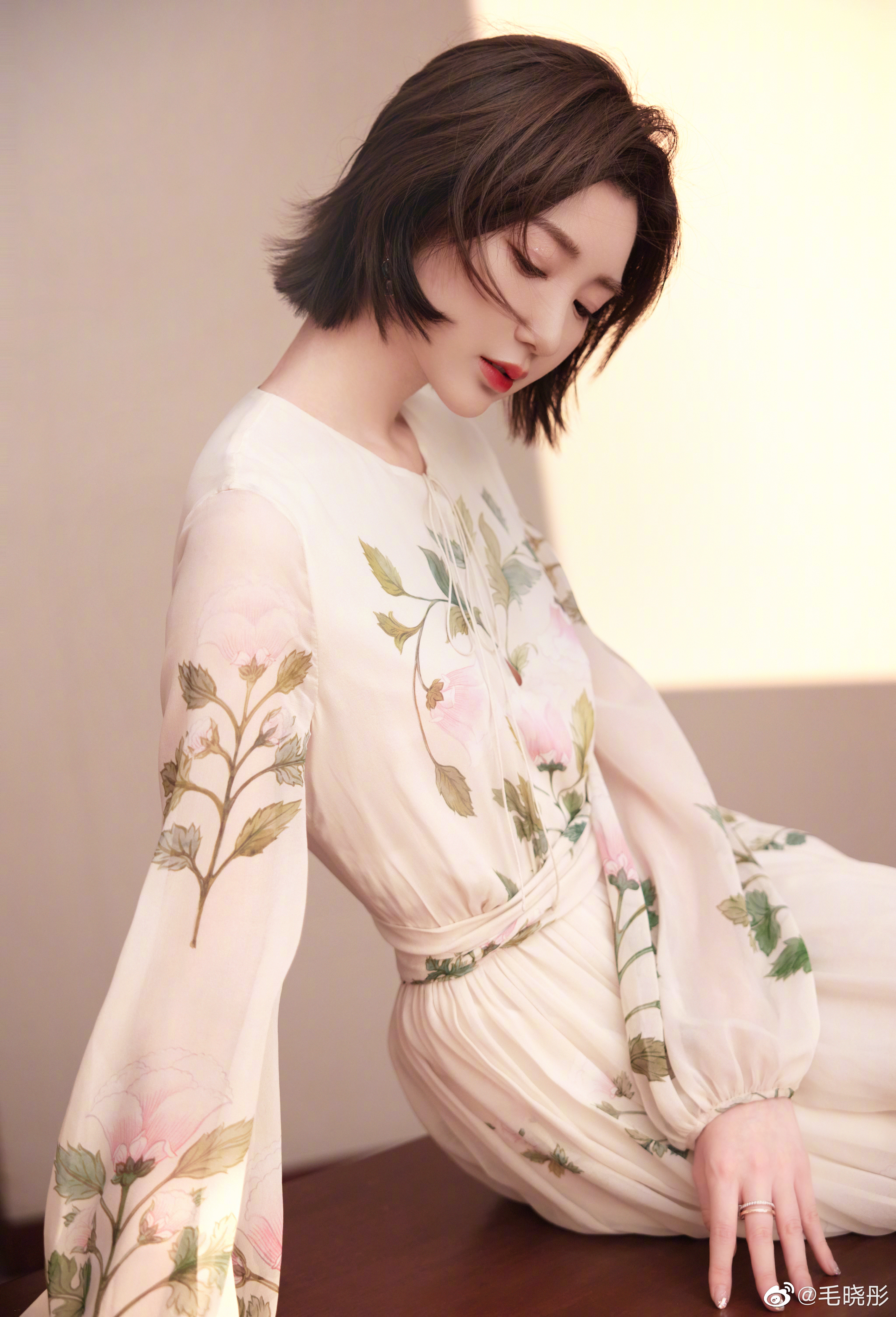 毛晓彤优雅迷人