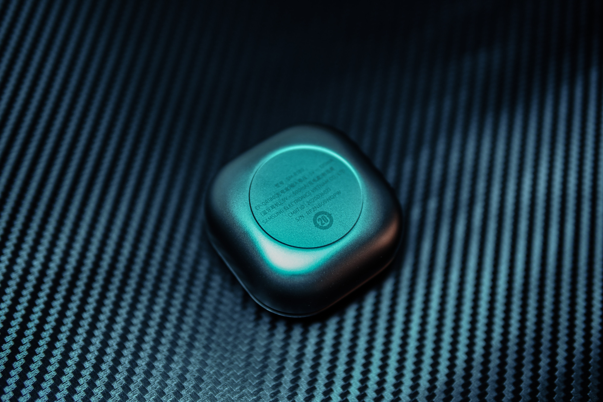 三星galaxy buds live耳机图赏:小巧奇特,支持主动降噪