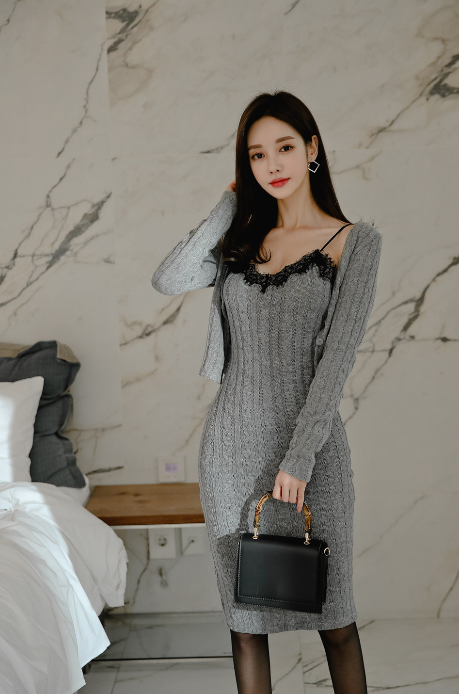 女神孙允珠时尚写真:恬静温雅花岗岩竖螺纹小开衫