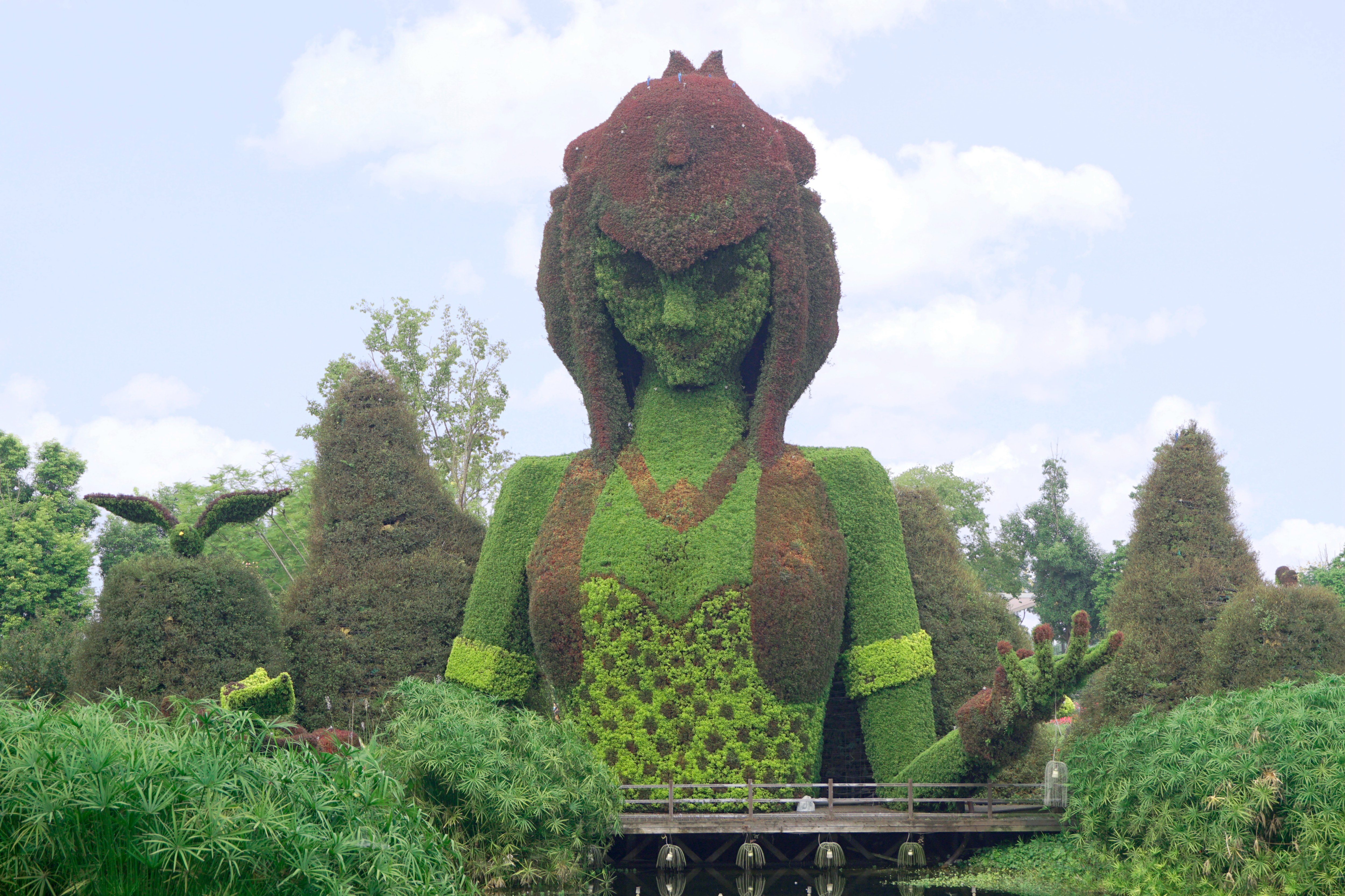 绿雕花雕:四川成都城市园林植物雕塑采风