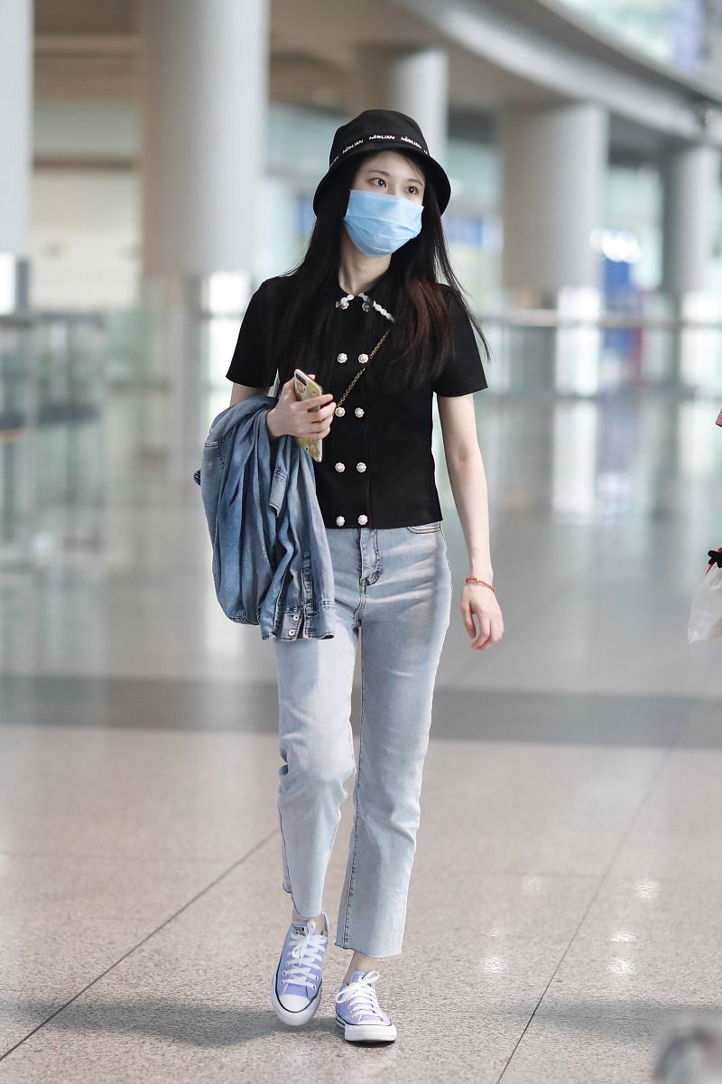 七夕盘点穿搭:珍珠点缀的美衣助你约会做个唐嫣同款温婉小公主