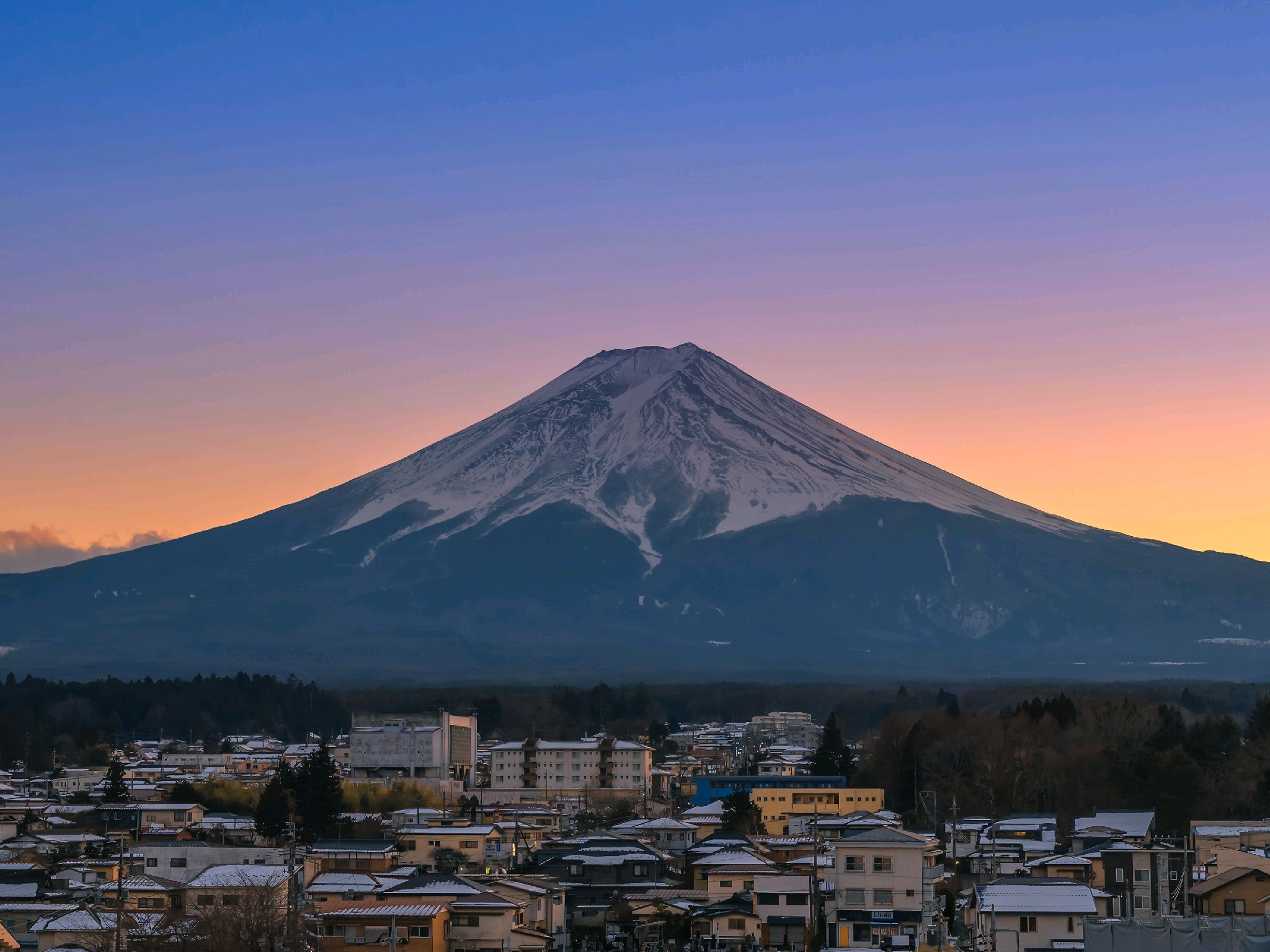 唯美富士山下的美景