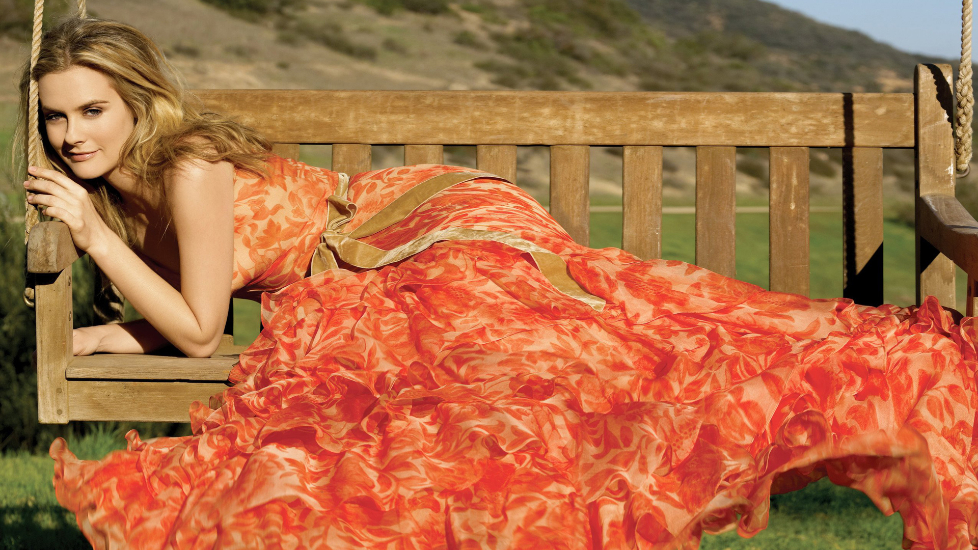 美国美女艾丽西亚·西尔维斯通,颜值与气质都让人倾心,美极了