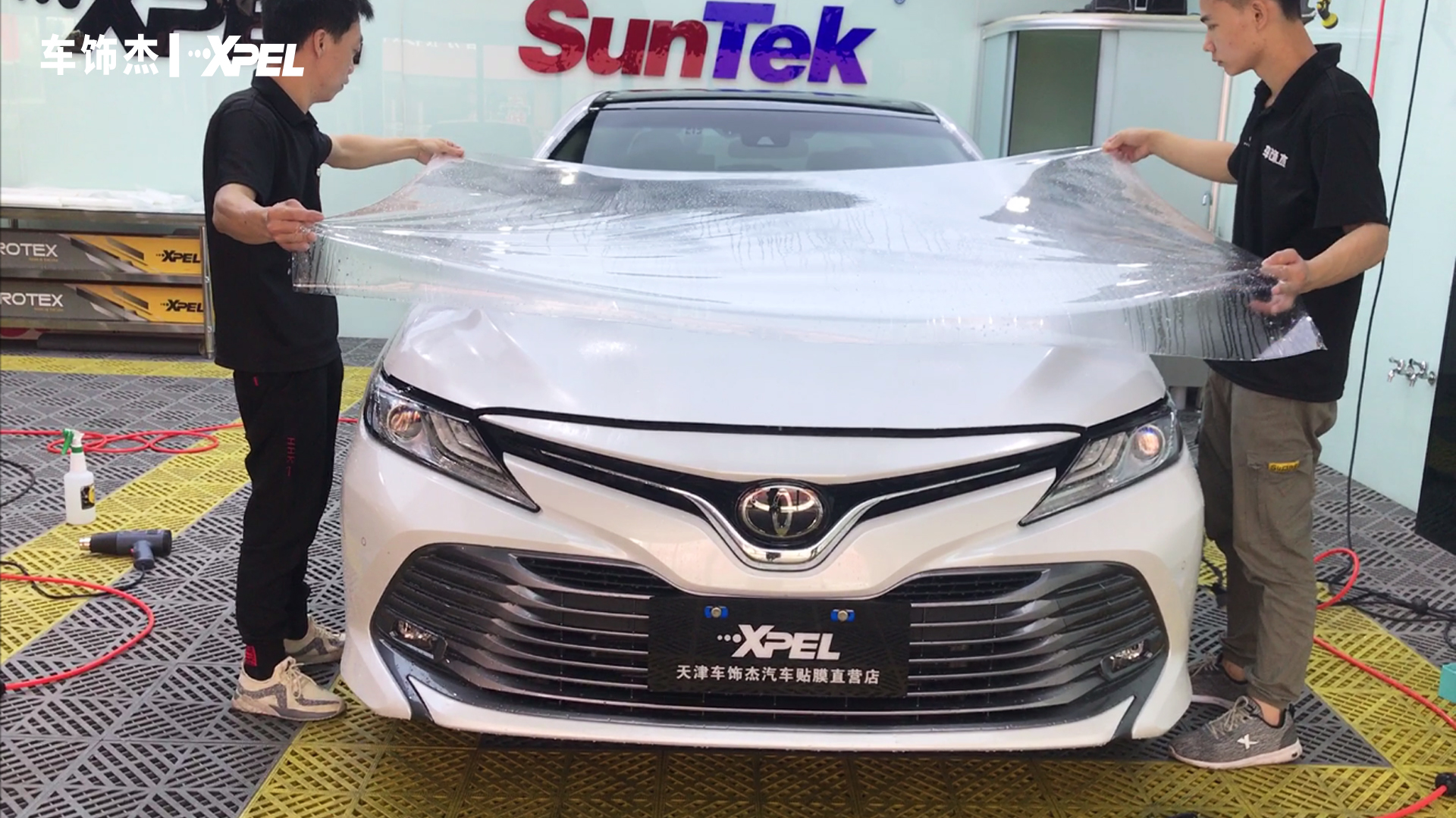 铂金珍珠白|丰田凯美瑞贴隐形车衣